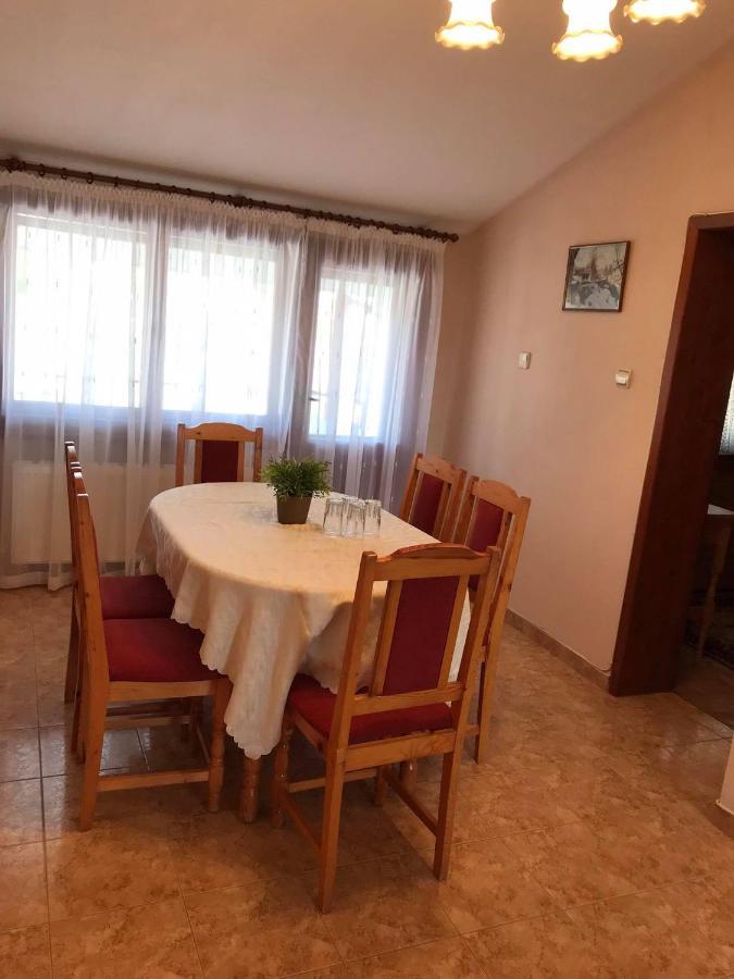 Hotel Къща За Гости Загорски à Kalofer Extérieur photo